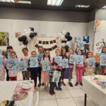 happy kids end the art party