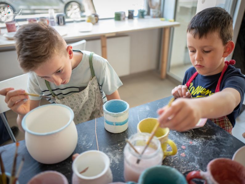 Preparing Your Pottery-pottery painting in Marbling